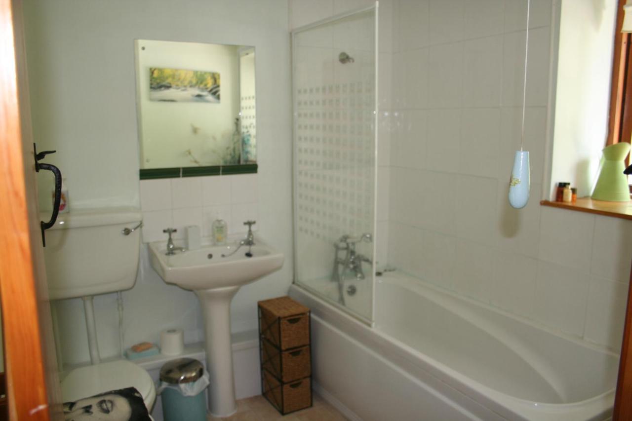 Barn Cottage - Farm Park Stay With Hot Tub Swansea Exterior foto