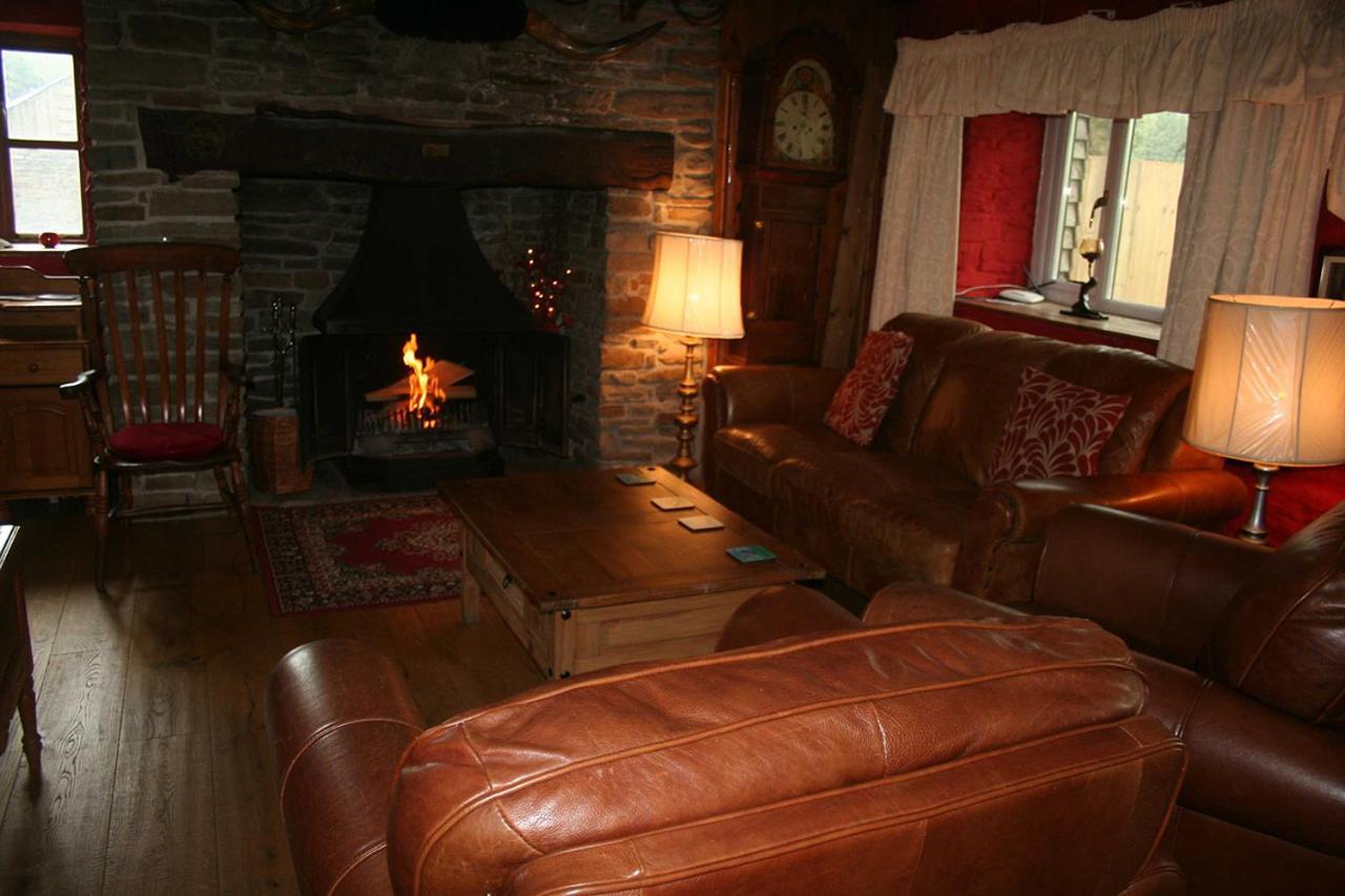 Barn Cottage - Farm Park Stay With Hot Tub Swansea Exterior foto